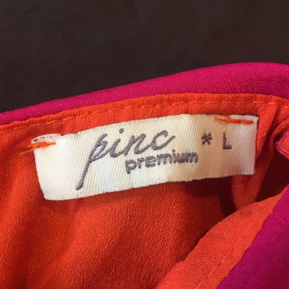 Bundle of girl's tops and skirt - Picture 6 of 7